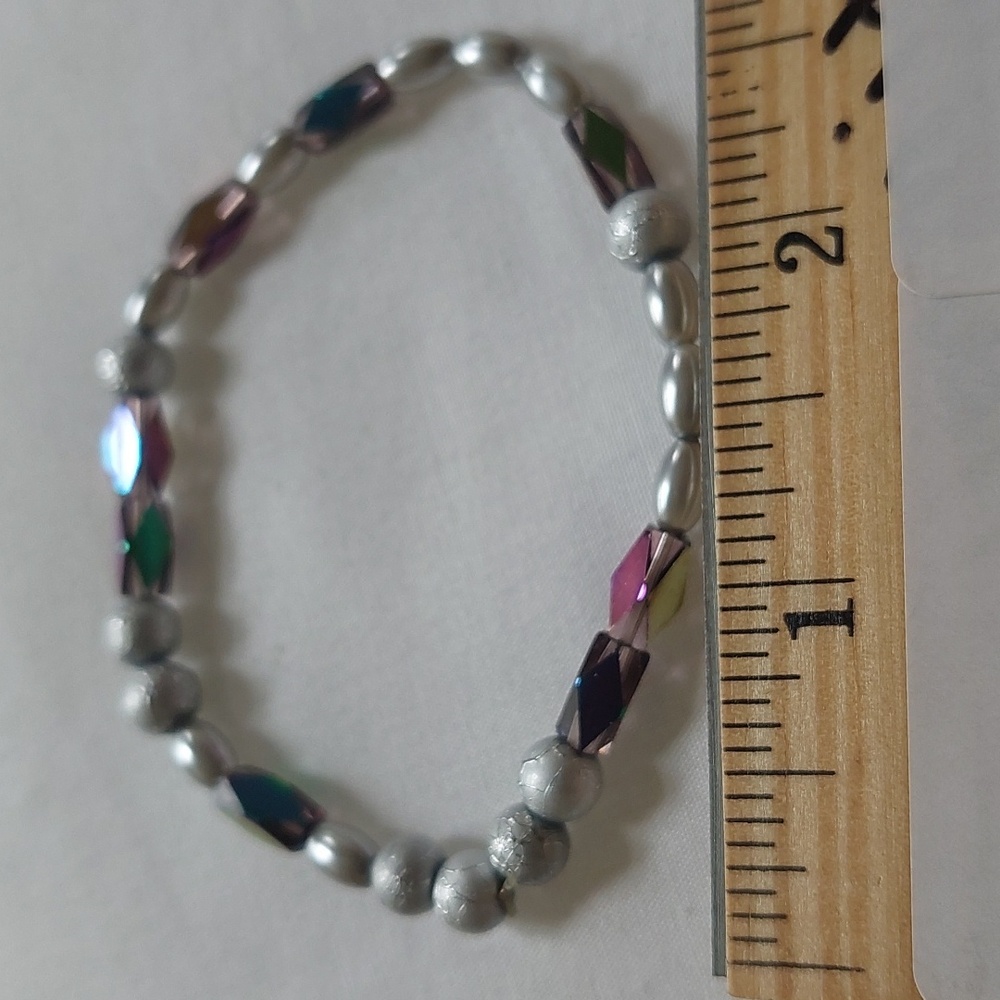 Boho Chic Handmade Stretch Bracelet and Earrings Iridescent Set - Picture 11 of 11